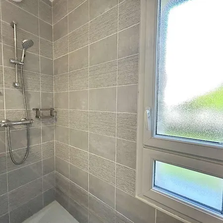 3 Pièces Avec Jardin Et Terrasse à - Fr-1-245-102 * La Baule-Escoublac