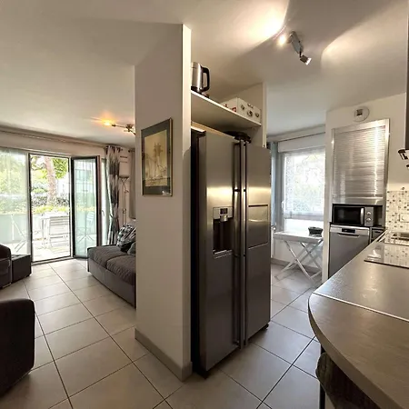 Apartment 3 Pieces Avec Jardin Et Terrasse A - Fr-1-245-102 *