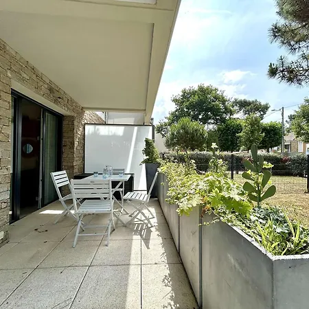 3 Pièces Avec Jardin Et Terrasse à - Fr-1-245-102