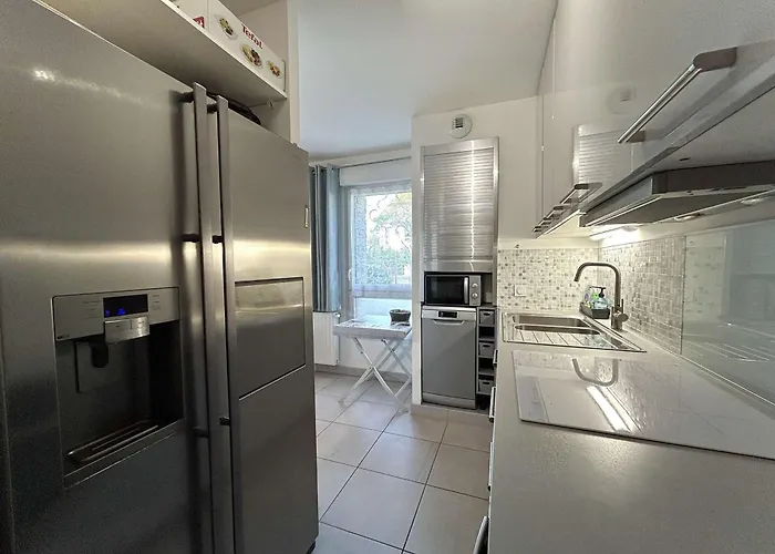 3 Pieces Avec Jardin Et Terrasse A - Fr-1-245-102 * La Baule