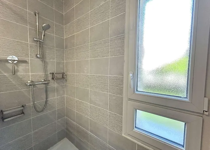 3 Pieces Avec Jardin Et Terrasse A - Fr-1-245-102 * La Baule