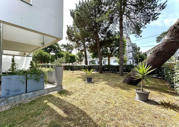 公寓 3 Pieces Avec Jardin Et Terrasse A - Fr-1-245-102